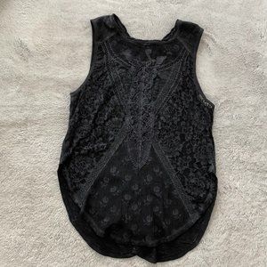 LIKE NEW | Free People Lace embroidered tank